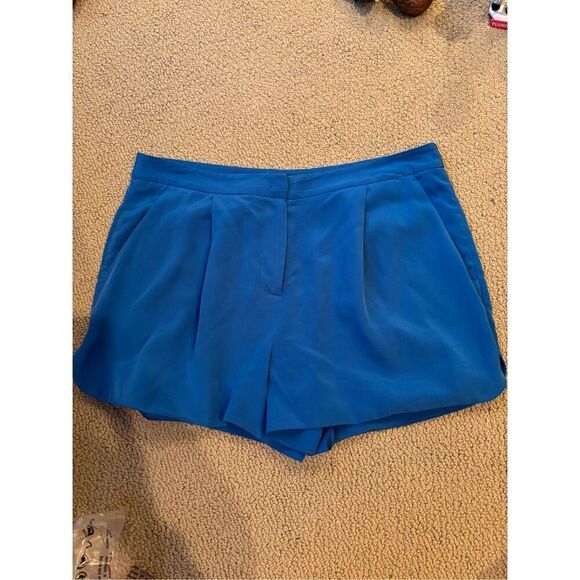 Vince Silk Blue Womens Shorts Size 2 Pockets Lighweight Pleated Zip Closure
